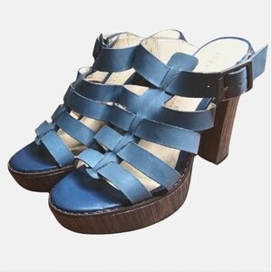 Very Volatile Women's Steadfast Navy Sandal Size 8